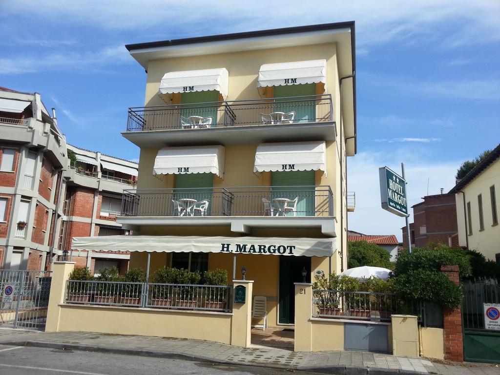 Hotel Margot ลิโด ดิ กามาโยเร ภายนอก รูปภาพ